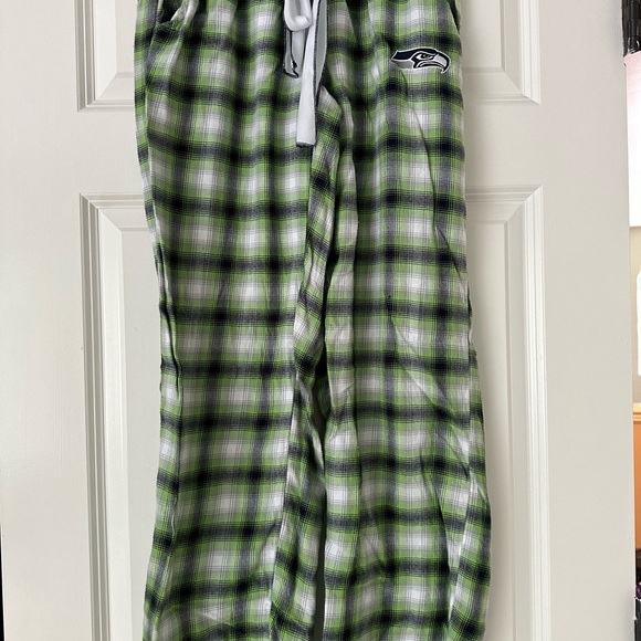 Seattle Seahawks Green Plaid Lounge Pants Size Small - Picture 1 of 4